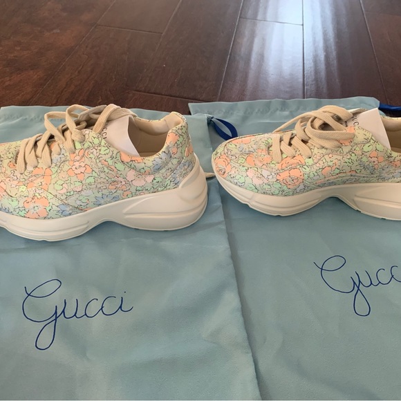 Authentic brand new never use Gucci Ryhton sneakers. Size 5.5 can fit to size 6. - Picture 4 of 4